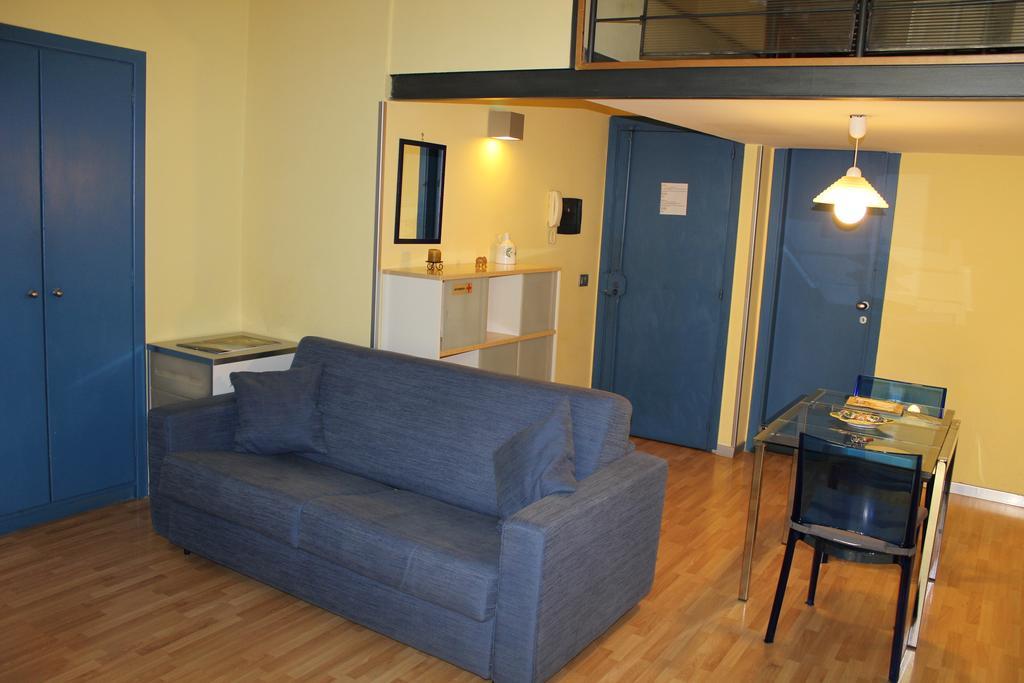 Guide Tour Apartments Napels Buitenkant foto
